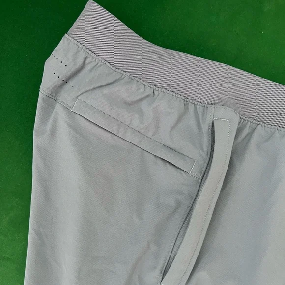 lululemon License To Train short - Picture 12 of 14